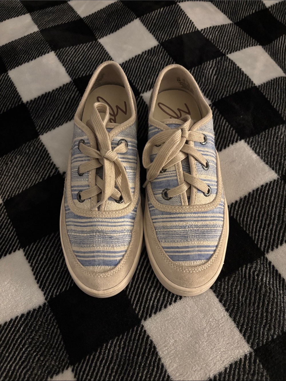 Women’s Size 8 ZODIAC CHEEZBURGER BLUE AND TAN SUEDE/CANVAS SNEAKERS